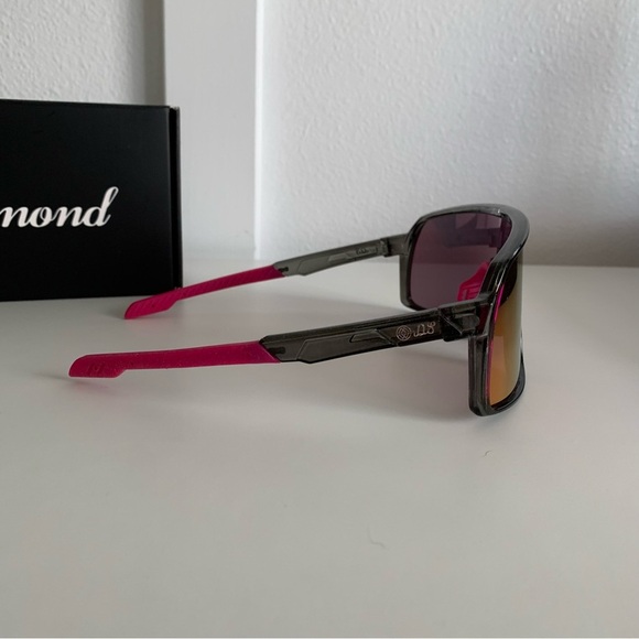 Diamond Eyewear Pink Gray Sporty Sunglasses Baseball Outdoor Fishing In Box Case - Picture 3 of 10